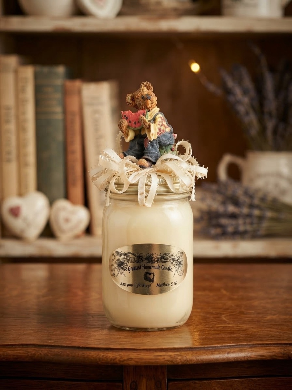 Hand-Poured Cream Soy Oatmeal Honey Candle Jar with Decorative Bear Lid
